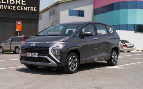 Grey Hyundai Stargazer, 2024